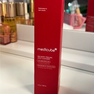 medicube Red Body Peeling Shot Cleanser - Red